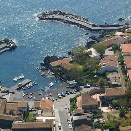 Cozy Apartment By The Sea Acireale Eksteriør bilde