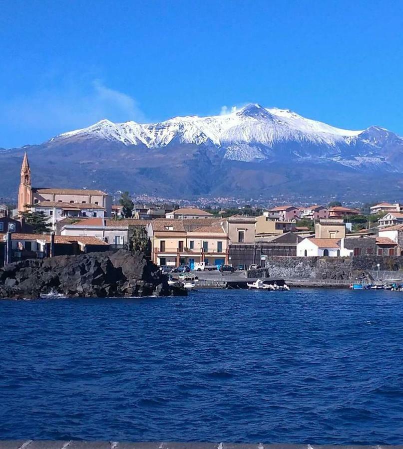 Cozy Apartment By The Sea Acireale Eksteriør bilde